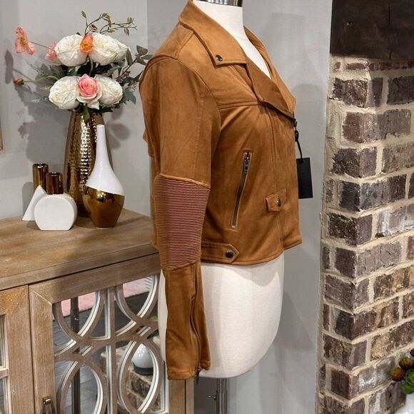 [BLANKNYC] Women’s Faux Suede Moto Jacket in the Size Medium in Toasted Caramel - Picture 13 of 16
